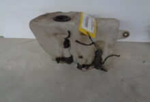 Ruitensproeiertank met pomp Discovery 3