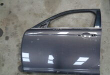 Deur links voor X350 grijs