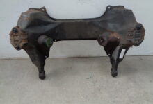 Subframe voorzijde X300 / XJ40 MNA2247AC