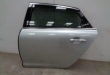 Deur X351 links achter LWB zilver C2D1147