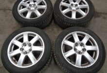 16″ 7 spaak velgen set X-Type met winterbanden.