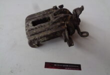 Remklauw links achter X350 C2C8344