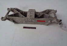 Versnellingsbak ophang beugel XJ / XF diesel