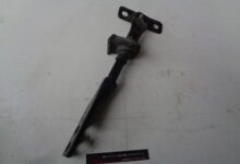Stang tussen schokdemper en schutboard X350 rechts C2C4395