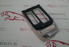 Middenconsole afwerking X351 om de pook en bekerhouder C2D1891 + C2D17669