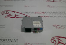 Radio / Navigatie unit (haed controle unit) HY32-18K812-CF XE / XF / F-Pace / Land Rover